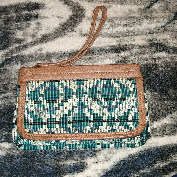 Maurices Handbags - Clutch